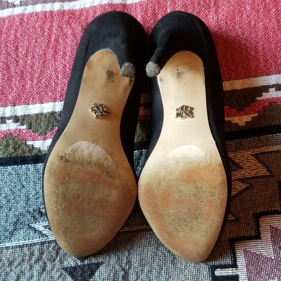 💢 SOLD Rock & Republic suede heels - Picture 6 of 8